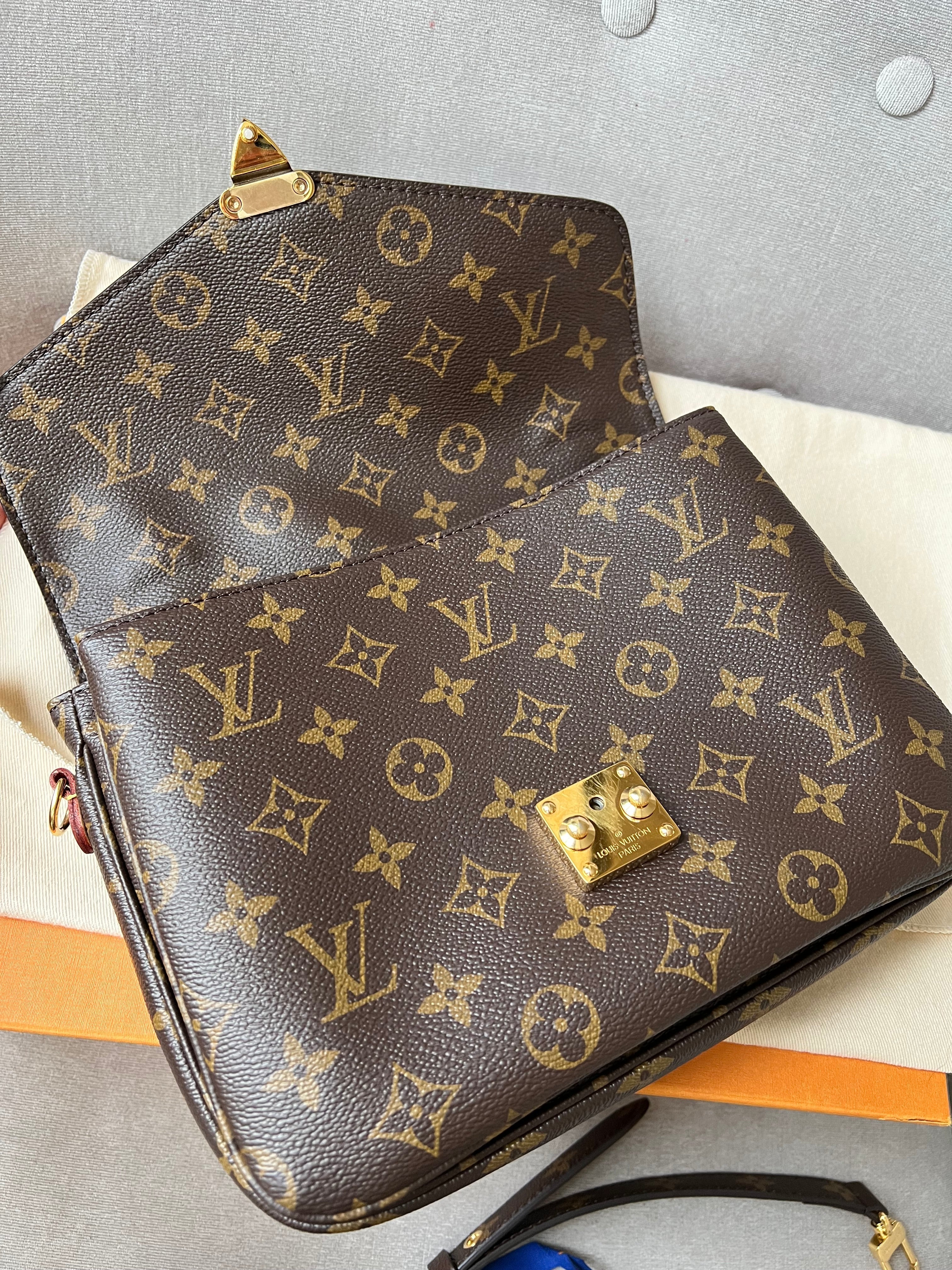 Louis Vuitton Pochette Metis Monogram (RRP £1,970)
