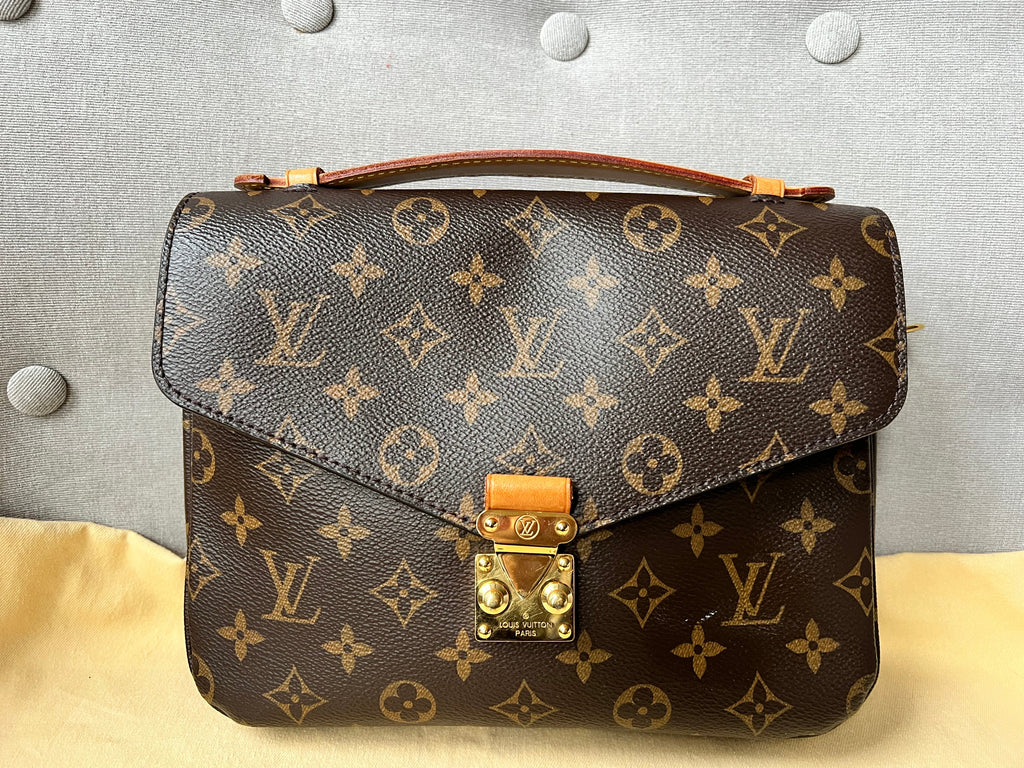 Louis Vuitton Pochette Metis Monogram (RRP £1,970)