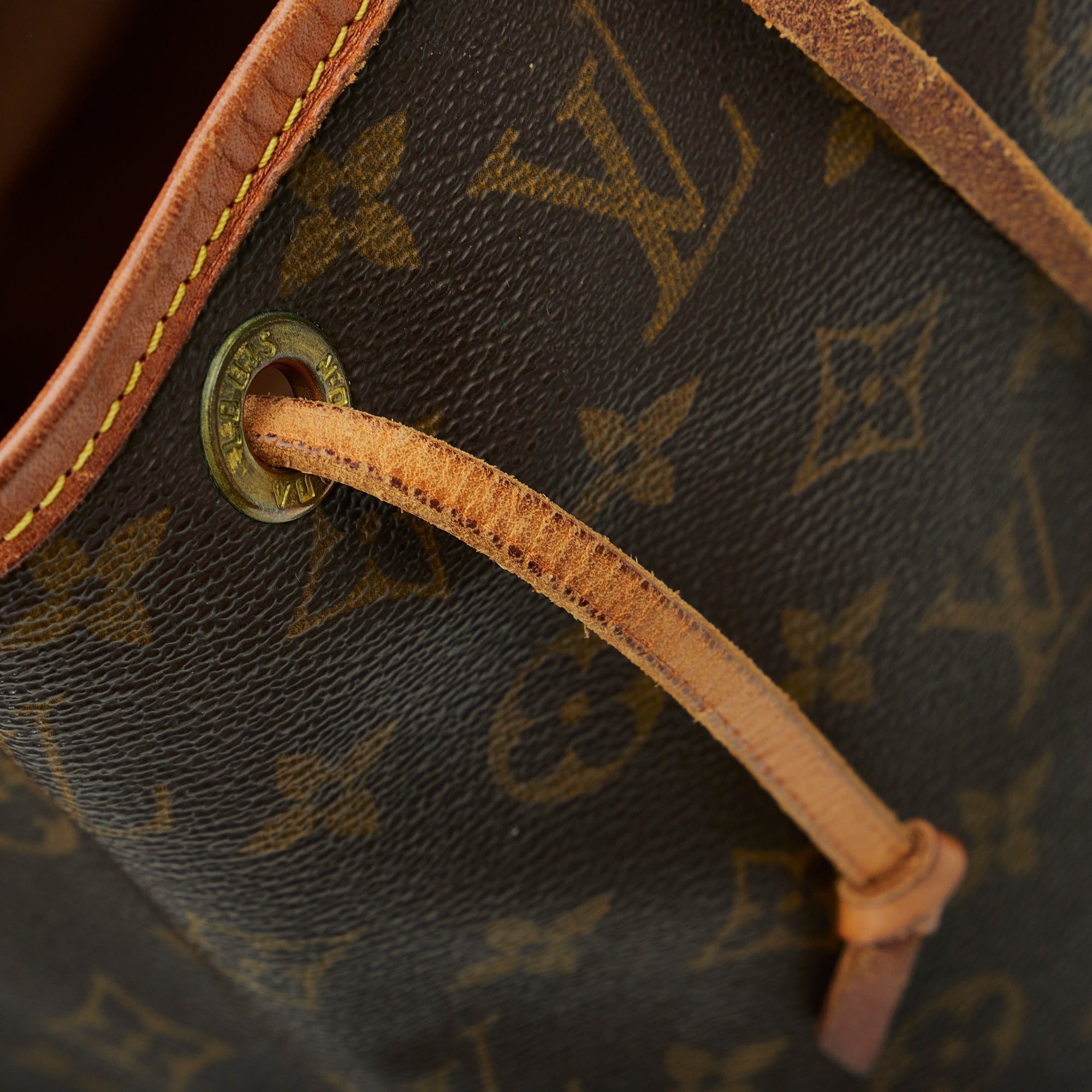 Louis Vuitton Petit NoÃƒÆ’Ã‚Â© Monogram Canvas