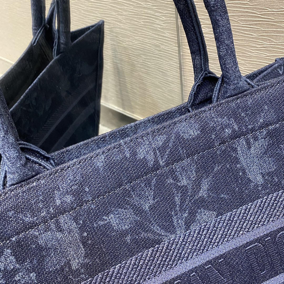GLAMI MeGLAMIum Book Tote Blue For Women 36cm/16.5in CD