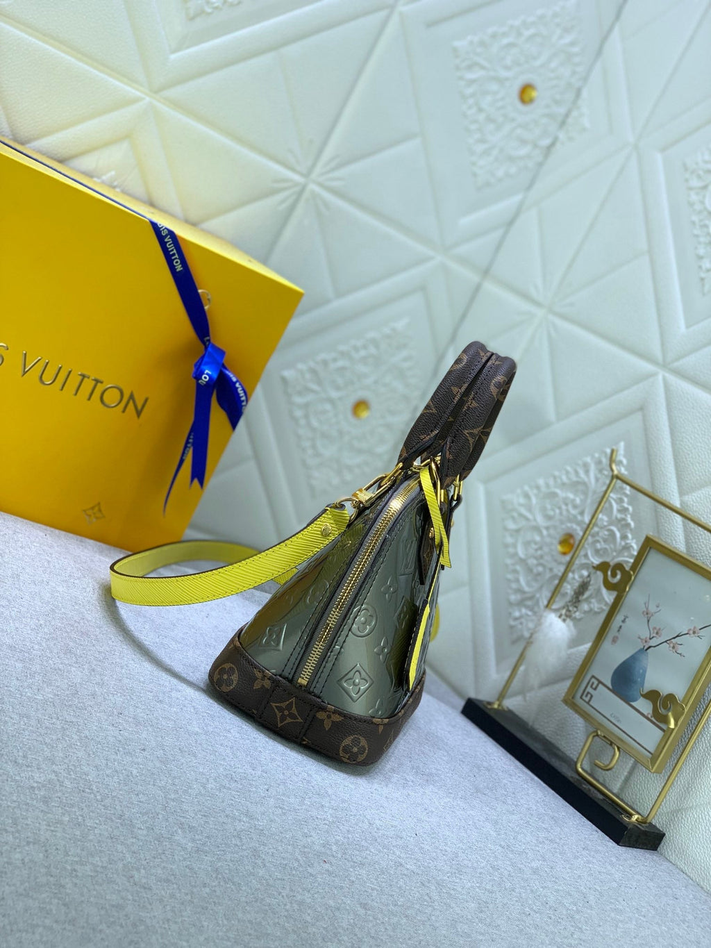 EN - Luxury Bags LUV 838