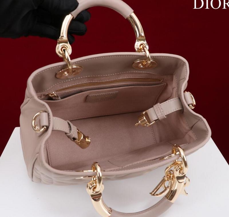 SAMCC - DOR Bags - 099