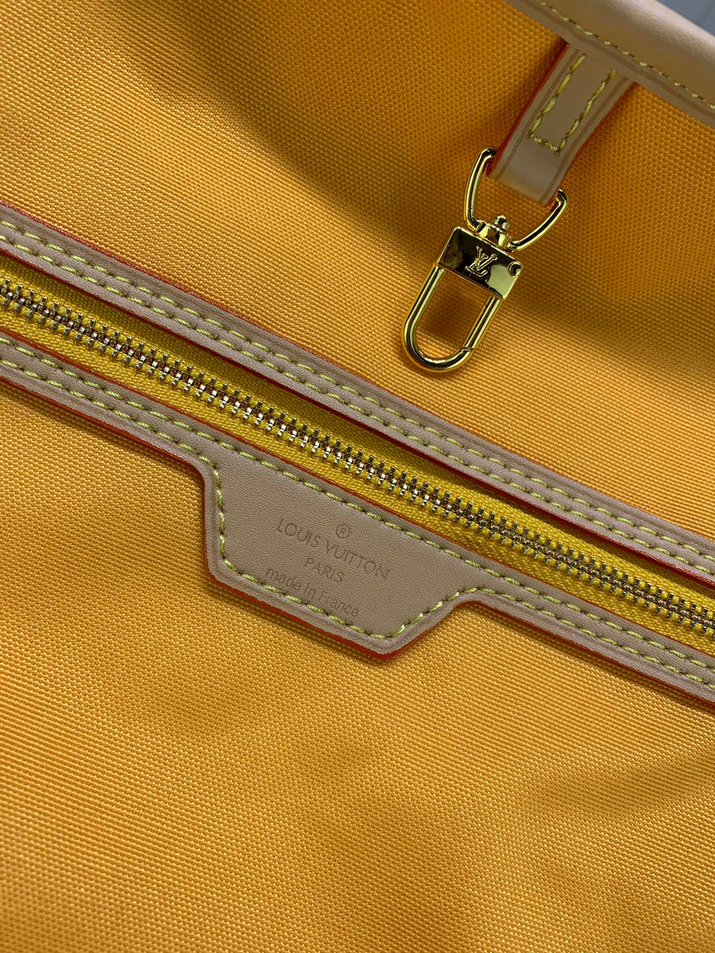 EN - Luxury Bags LUV 877