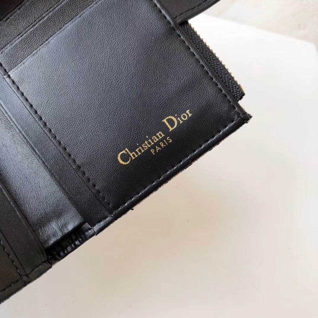 EN - New Arrival Wallet DIR 002