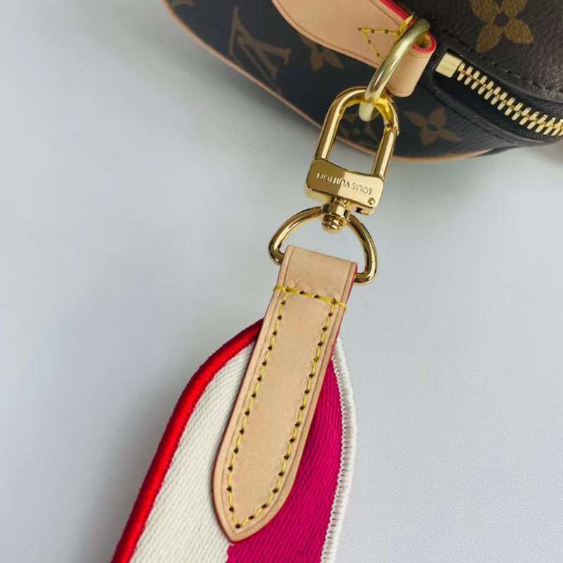 LOV2 Bags - Luxurious Bags  1111