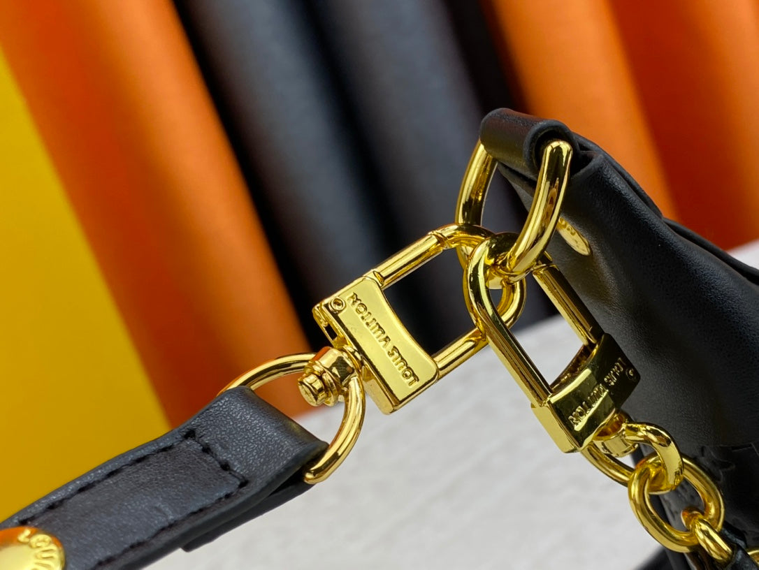 EN - Luxury Bags LUV 762