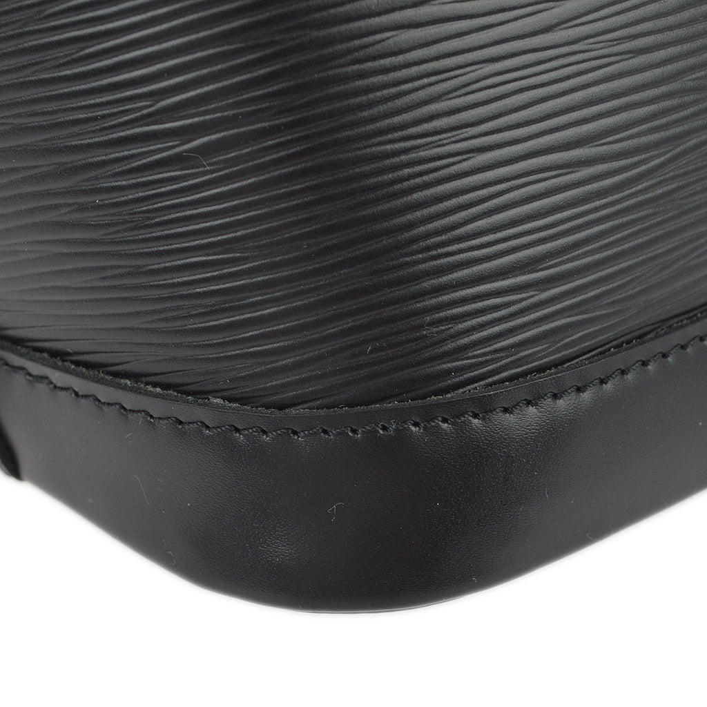 Louis Vuitton 1999 Black Epi Alma M52142