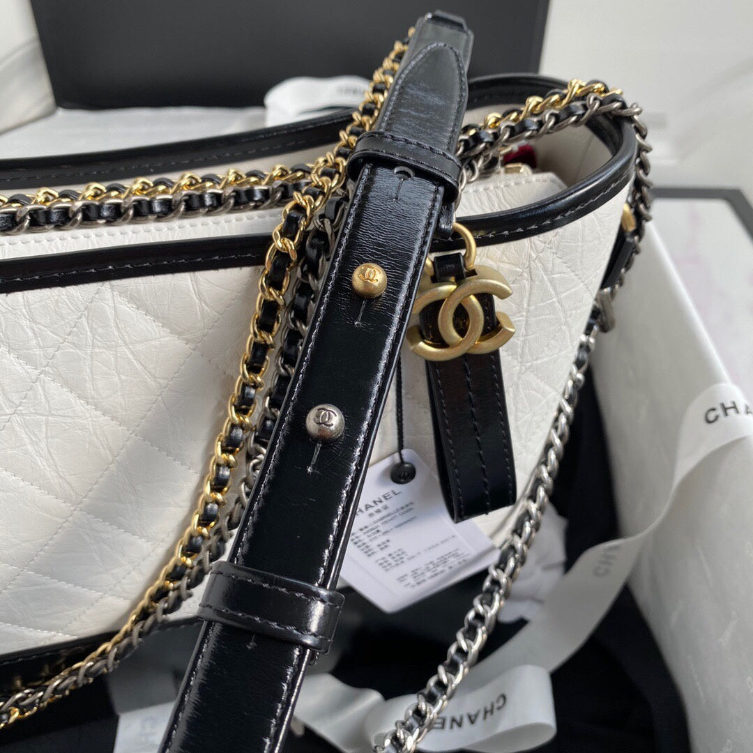 CHLGabrielle Hobo Handbag White/Black For Women, Women’s Bags, Shoulder And Crossbody Bags 9.8in/25cm A93824 Y61477 C0200