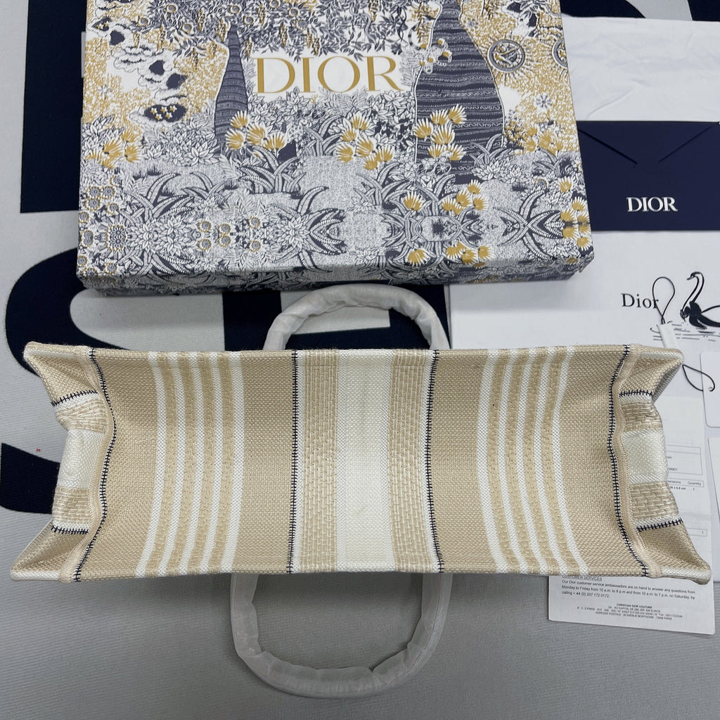 GLAMI MeGLAMIum Book Tote Beige, For Women, WomenÃ¢â‚¬â„¢s Handbags 14in/36cm CD