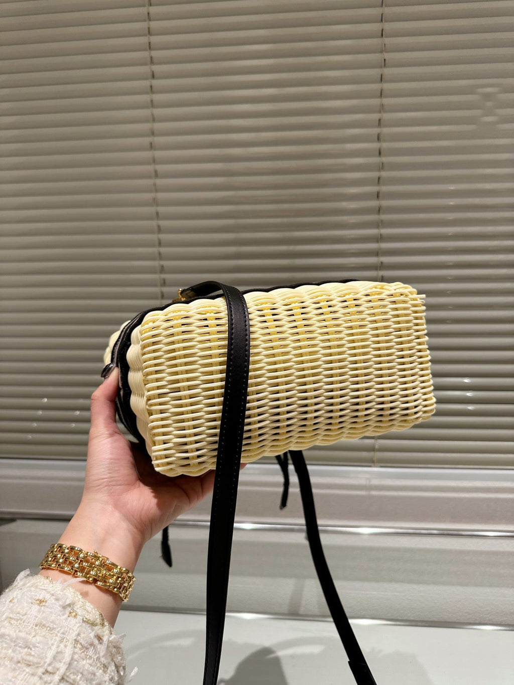 EN - Luxury Bags DIR 374