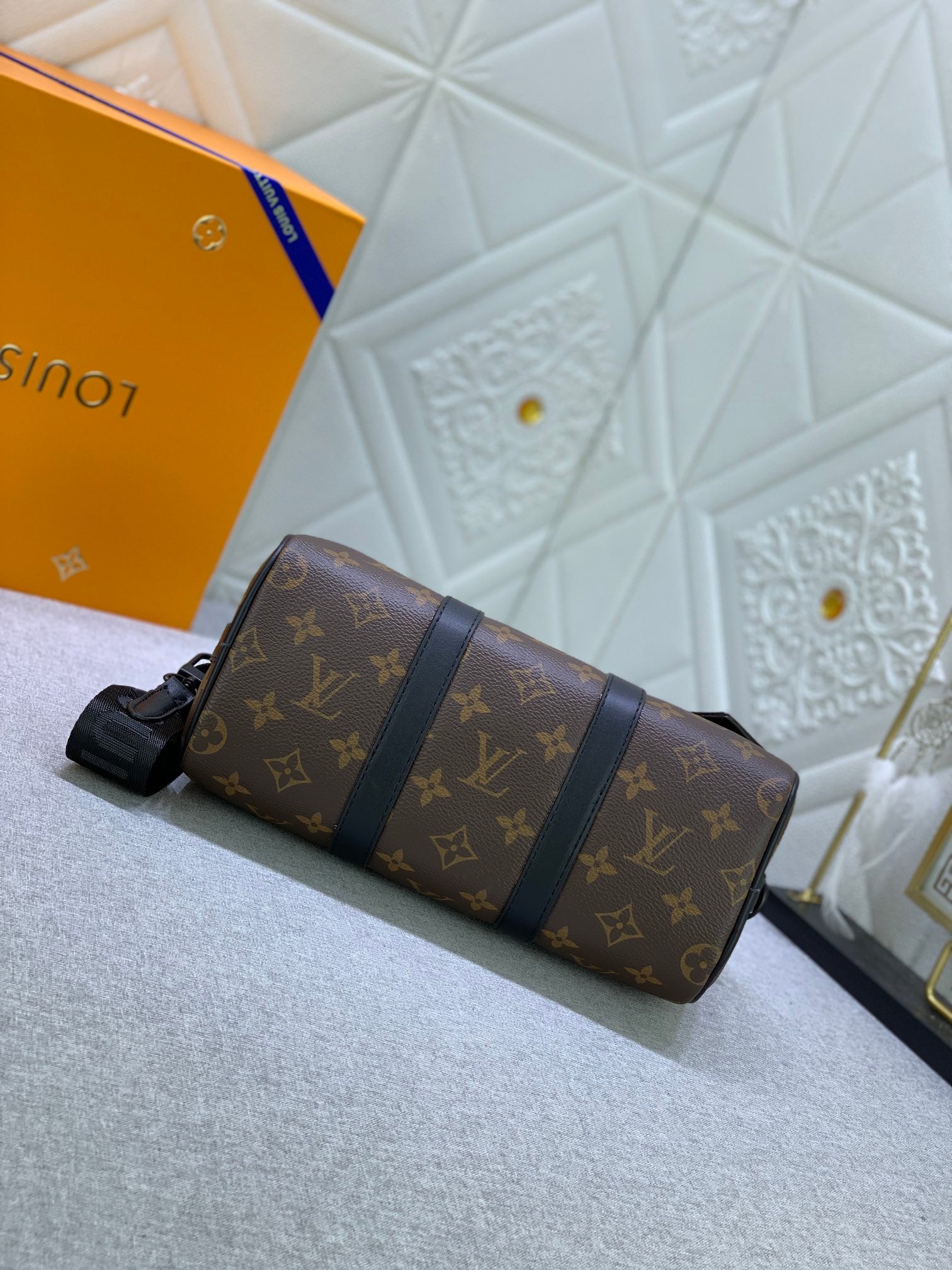 EN - Luxury Bags LUV 796