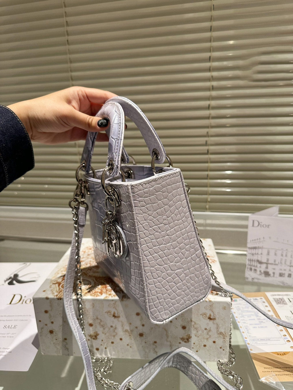 EN - Luxury Bags DIR 371
