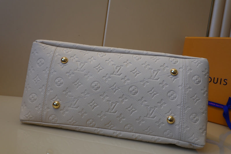 LOV2 Bags - Luxurious Bags  1547