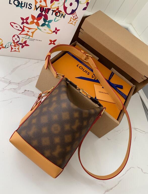 SAMC - LOV Bags - 1550