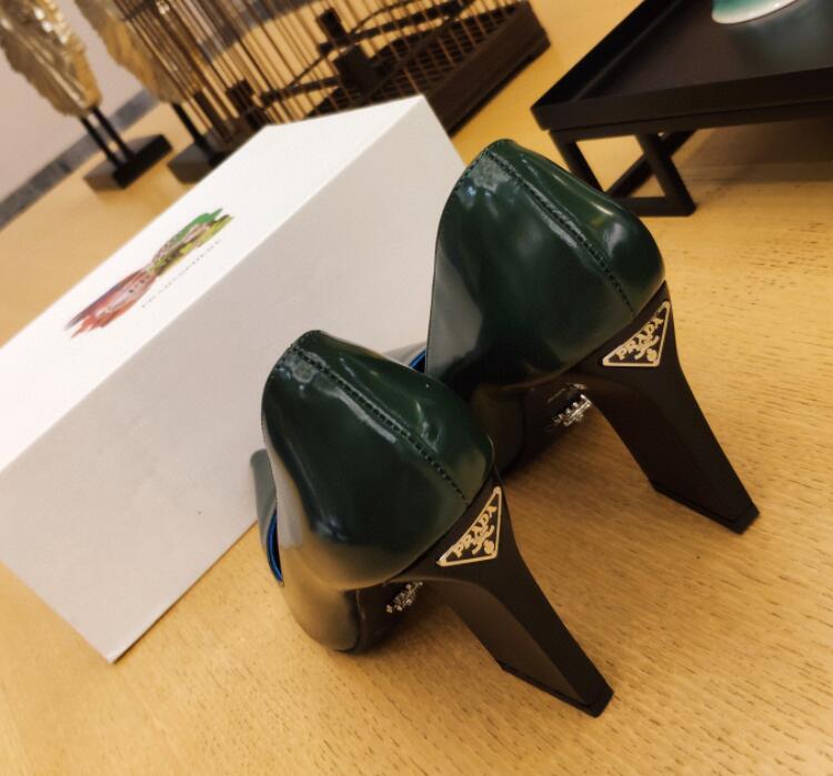GlamyWomen Shoes - 555