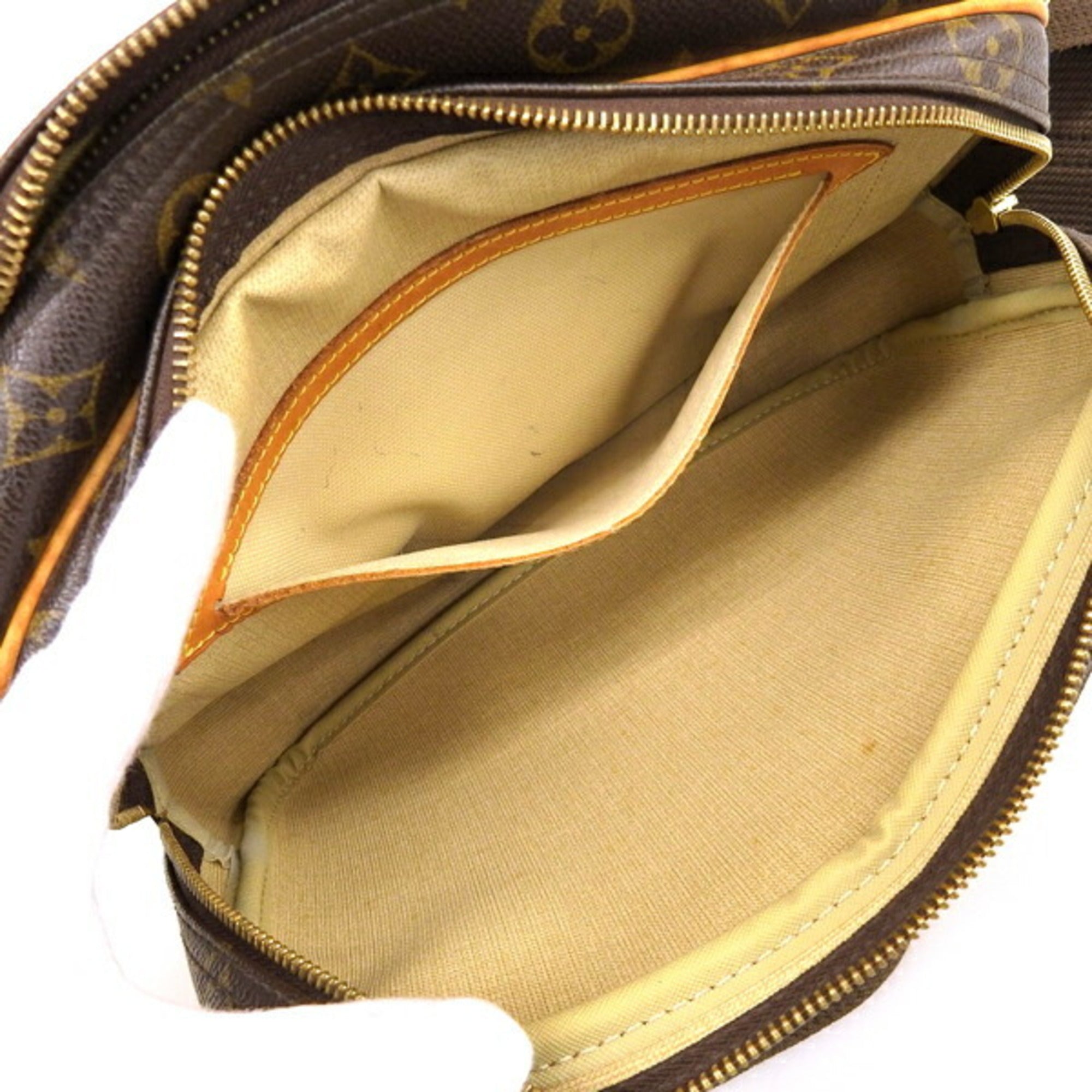 Louis Vuitton Reporter  Canvas Shoulder Bag ()