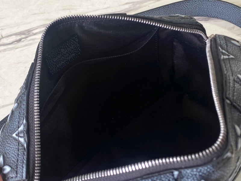 Fashion Lu-Vi bags - 4500
