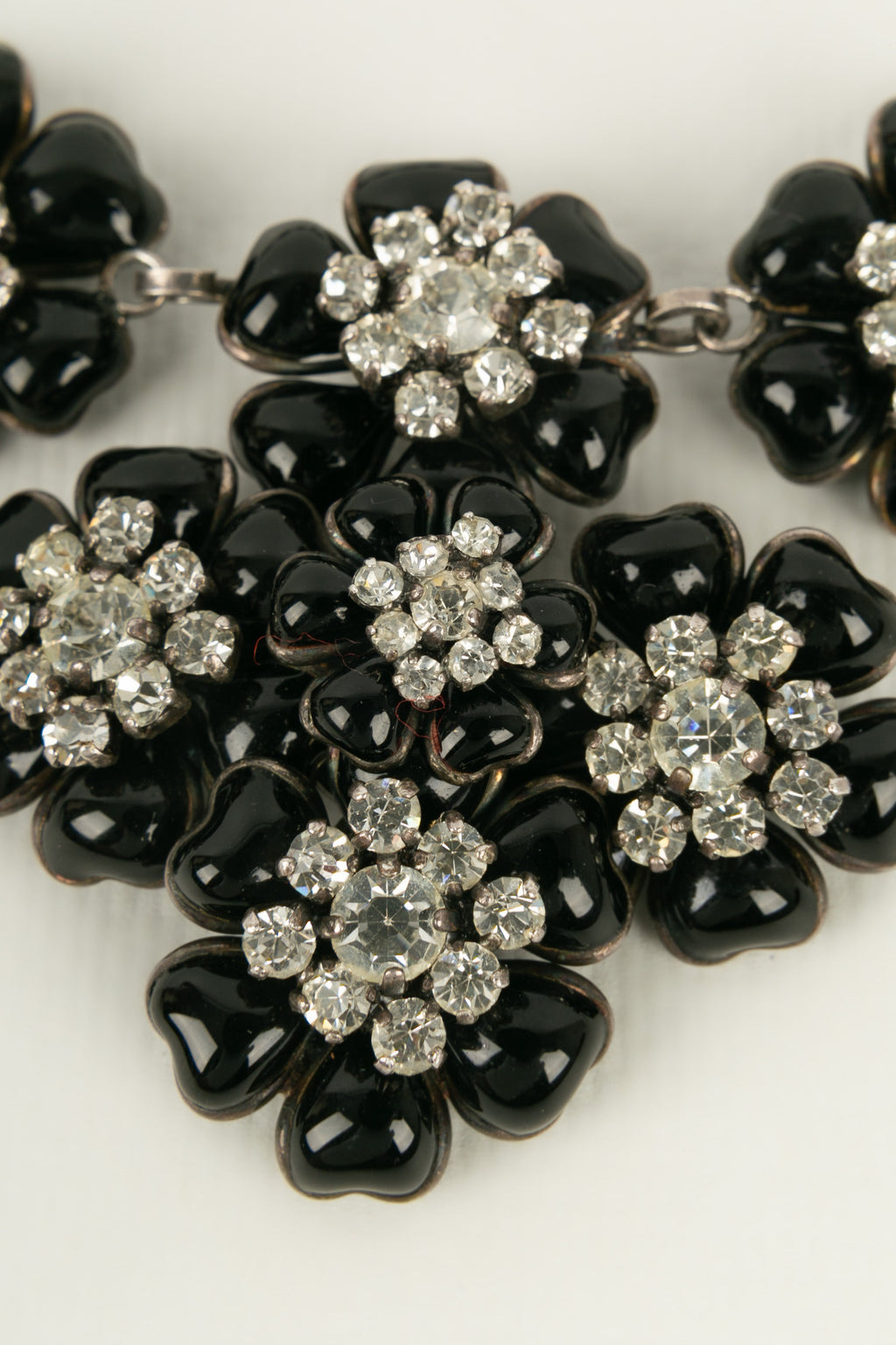 Collier camÃƒÆ’Ã‚Â©lias en pÃƒÆ’Ã‚Â¢te de verre Chanel