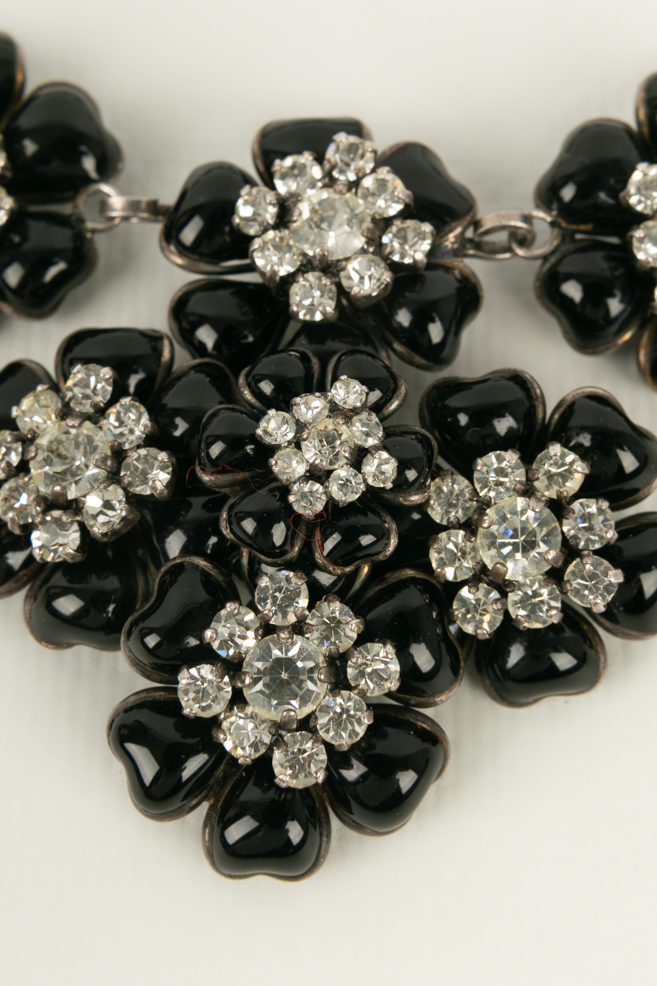 Collier camÃƒÆ’Ã‚Â©lias en pÃƒÆ’Ã‚Â¢te de verre Chanel