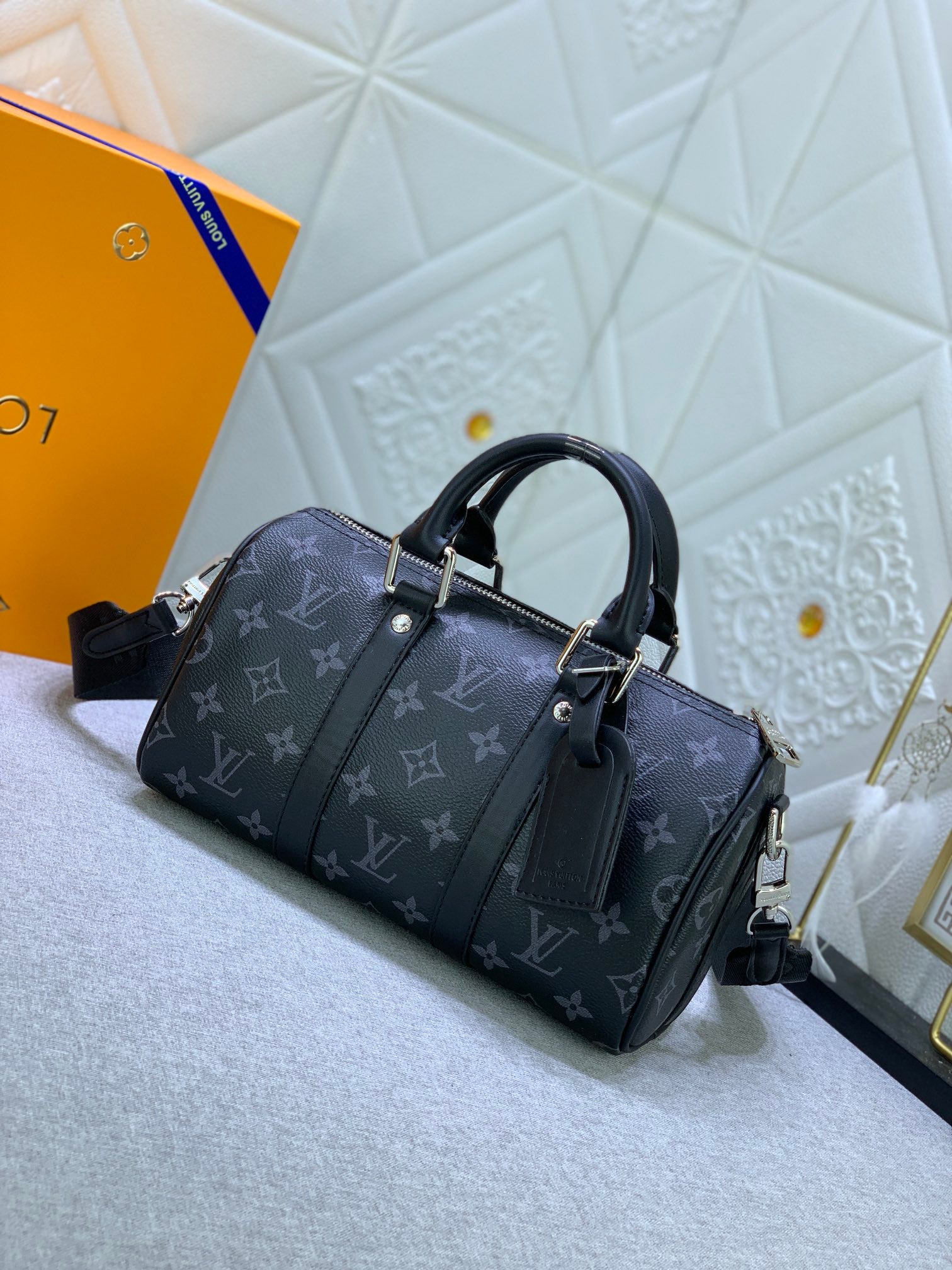 EN - Luxury Bags LUV 795