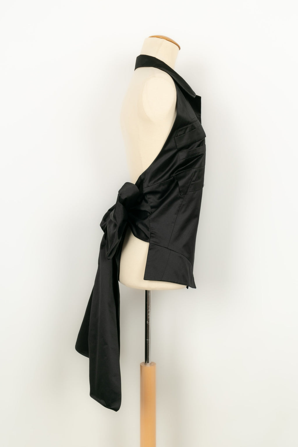 Haut noir Yves Saint Laurent