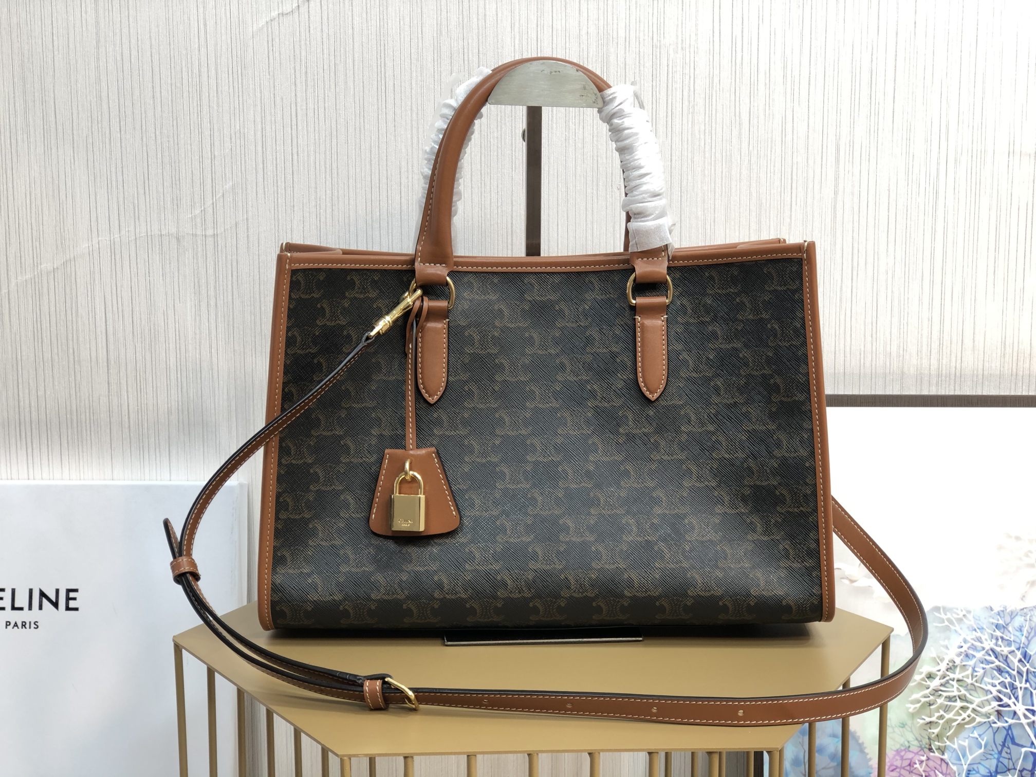 GLAMI Mini Horizontal Cabas In Triomphe Canvas Tan For Women 14in/35cm 199742BZJ.04LU