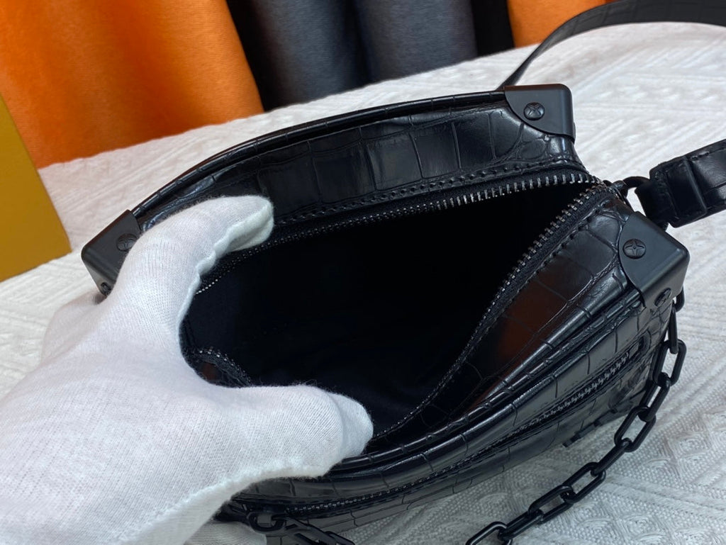 EN - Luxury Bags LUV 741