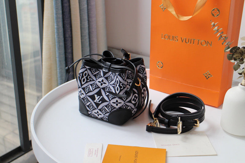 LOV2 Bags - Luxurious Bags  1591
