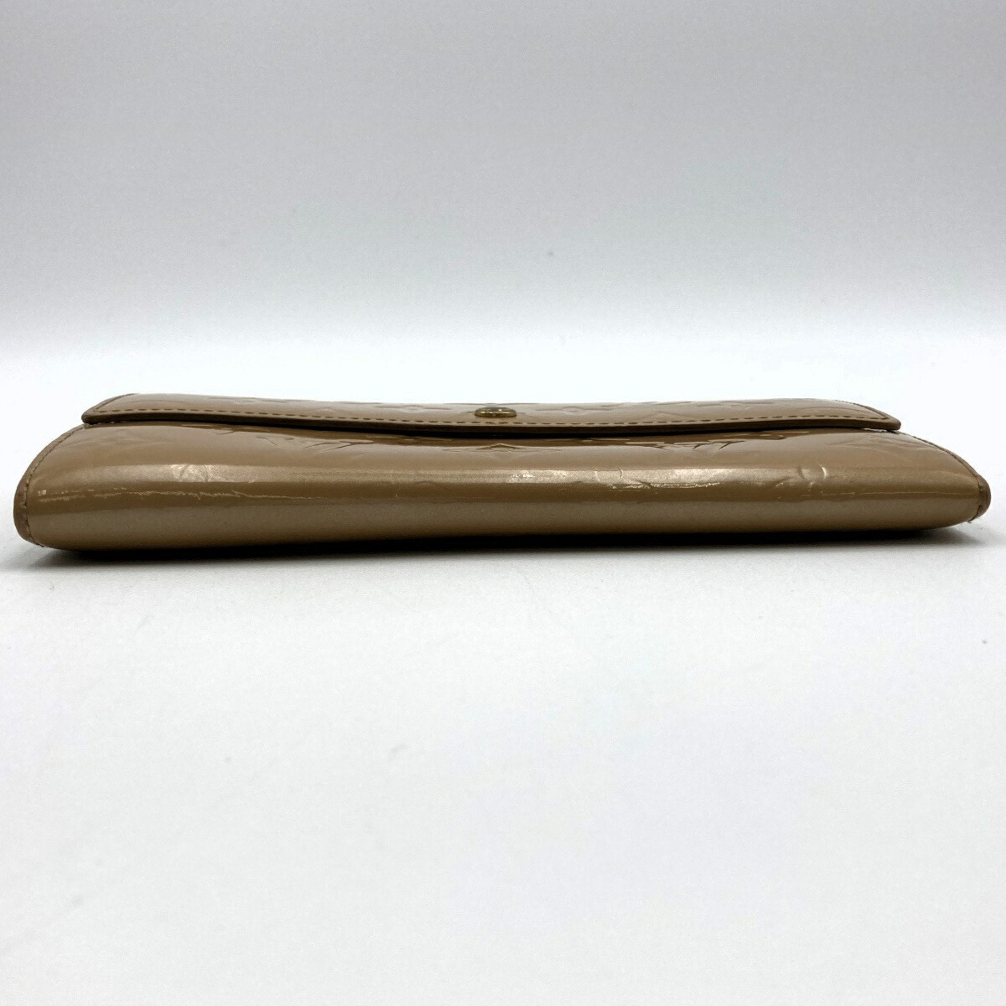 Louis Vuitton Sarah  Patent Leather Wallet  ()