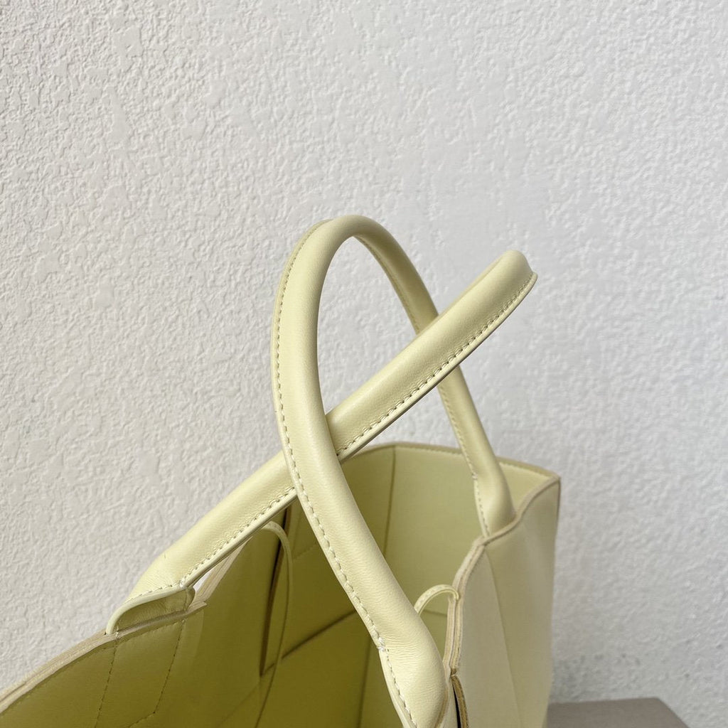 GLAMI Arco Tote Bag For Women 16.14in/41cm In Yellow IGLAMI Cream 609175VCQC27450