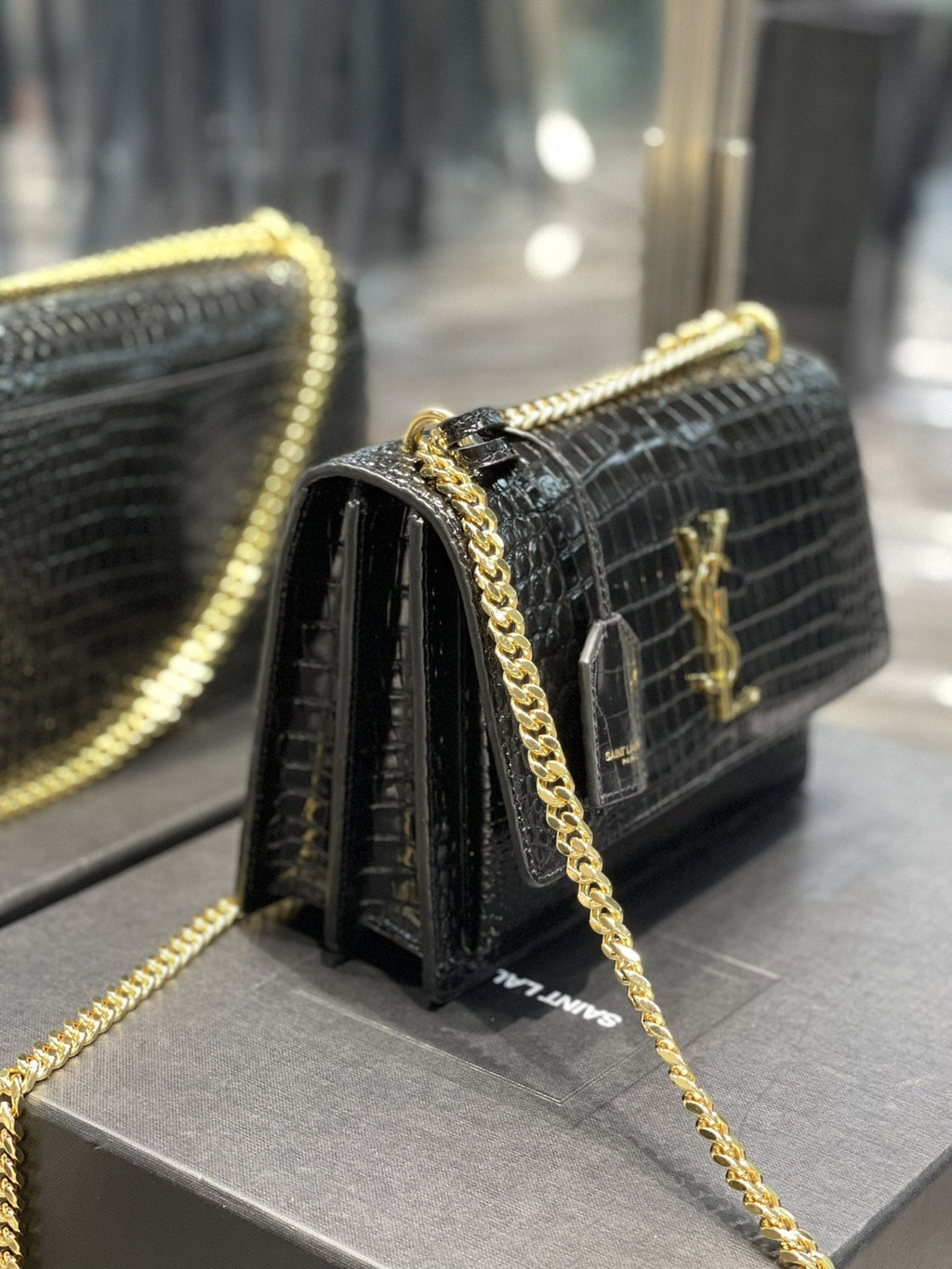 GLAMI Sunset MeGLAMIum Chain Bag For Women 8.6in/22cm Black YSL 442906DND0J1000