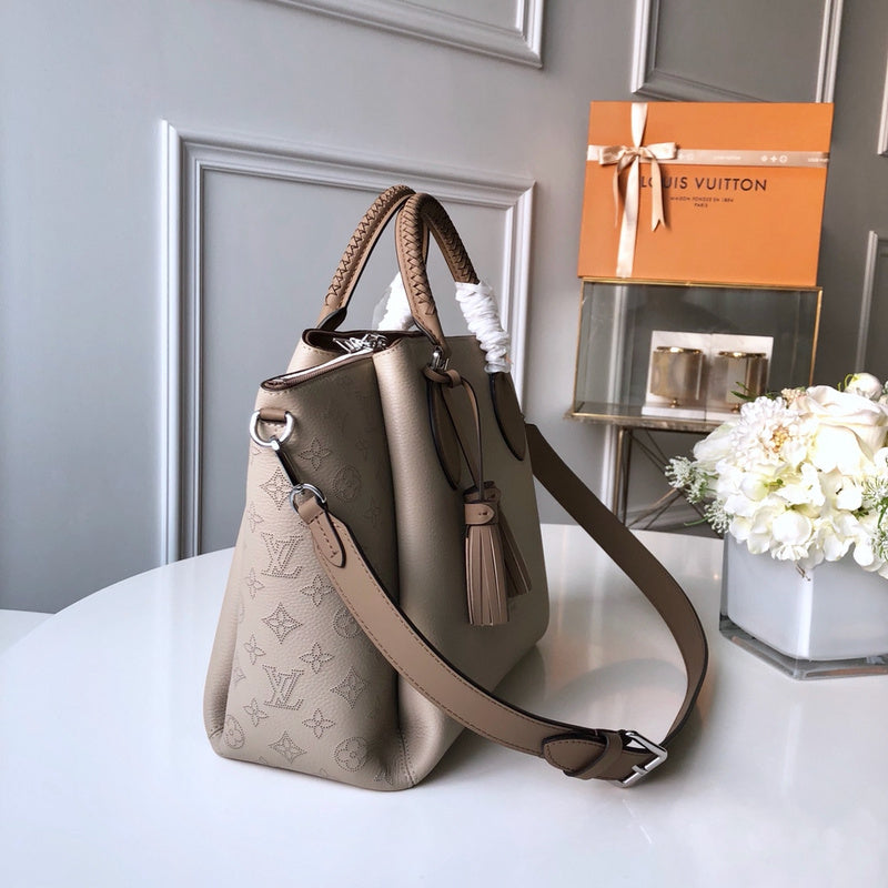 LOV2 Bags - Luxurious Bags  2610