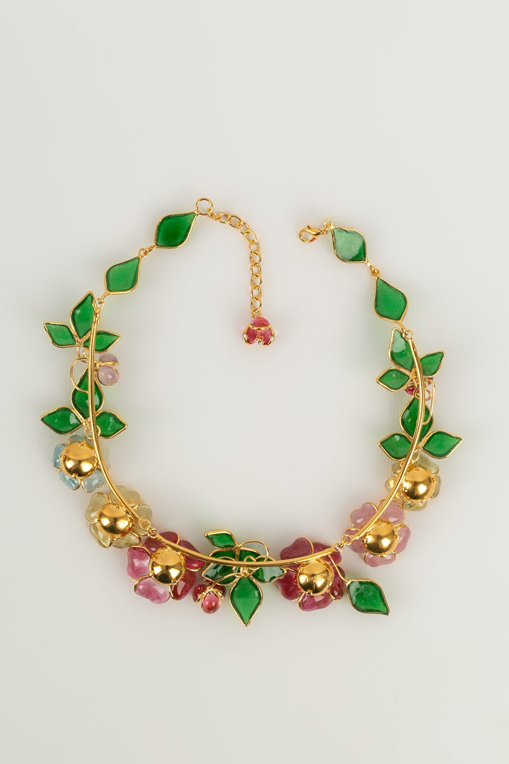 Collier Augustine