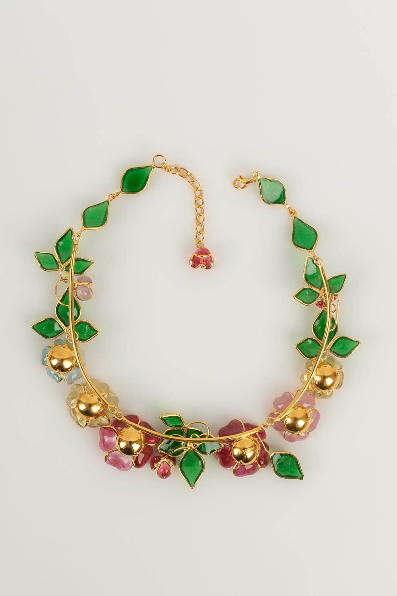 Collier Augustine