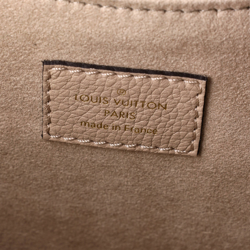 Louis Vuitton Oxford Lockme Handbag Leather