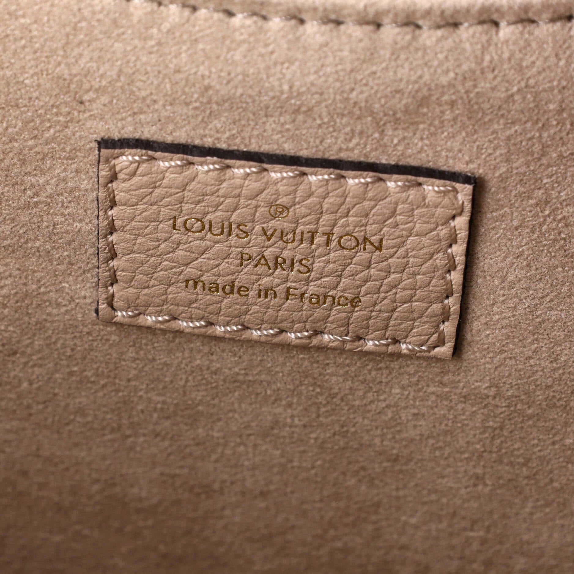 Louis Vuitton Oxford Lockme Handbag Leather
