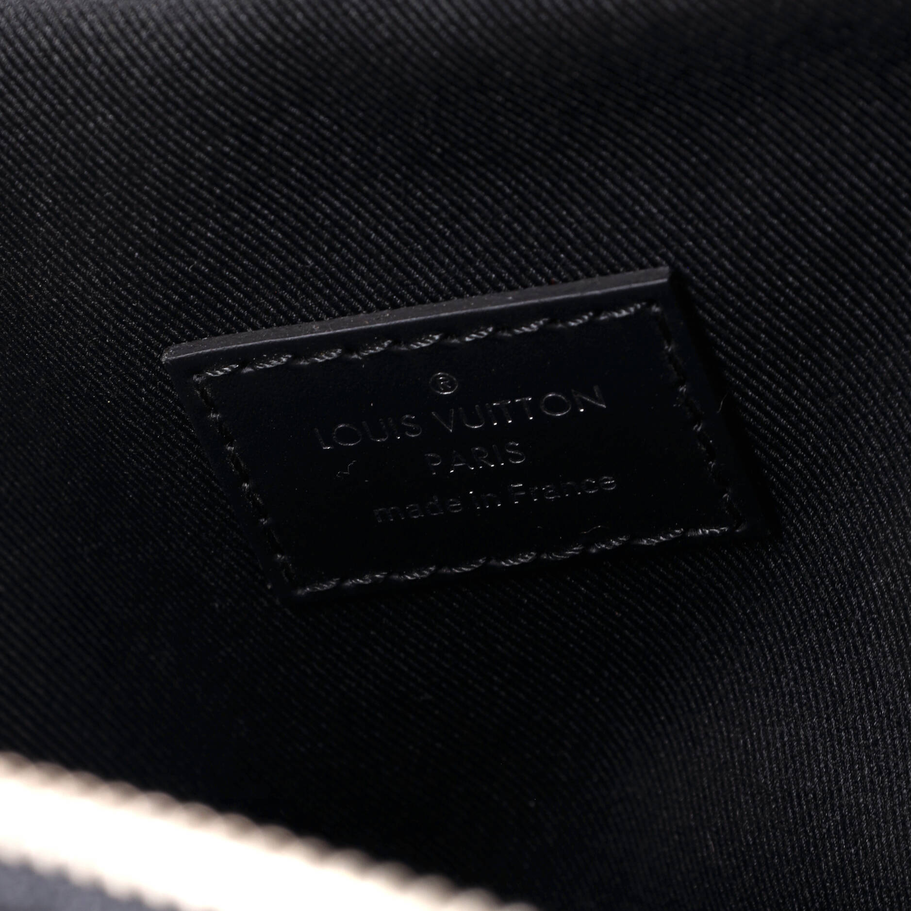 Louis Vuitton Avenue Sling Bag Limited Edition Damier Graphite LV League