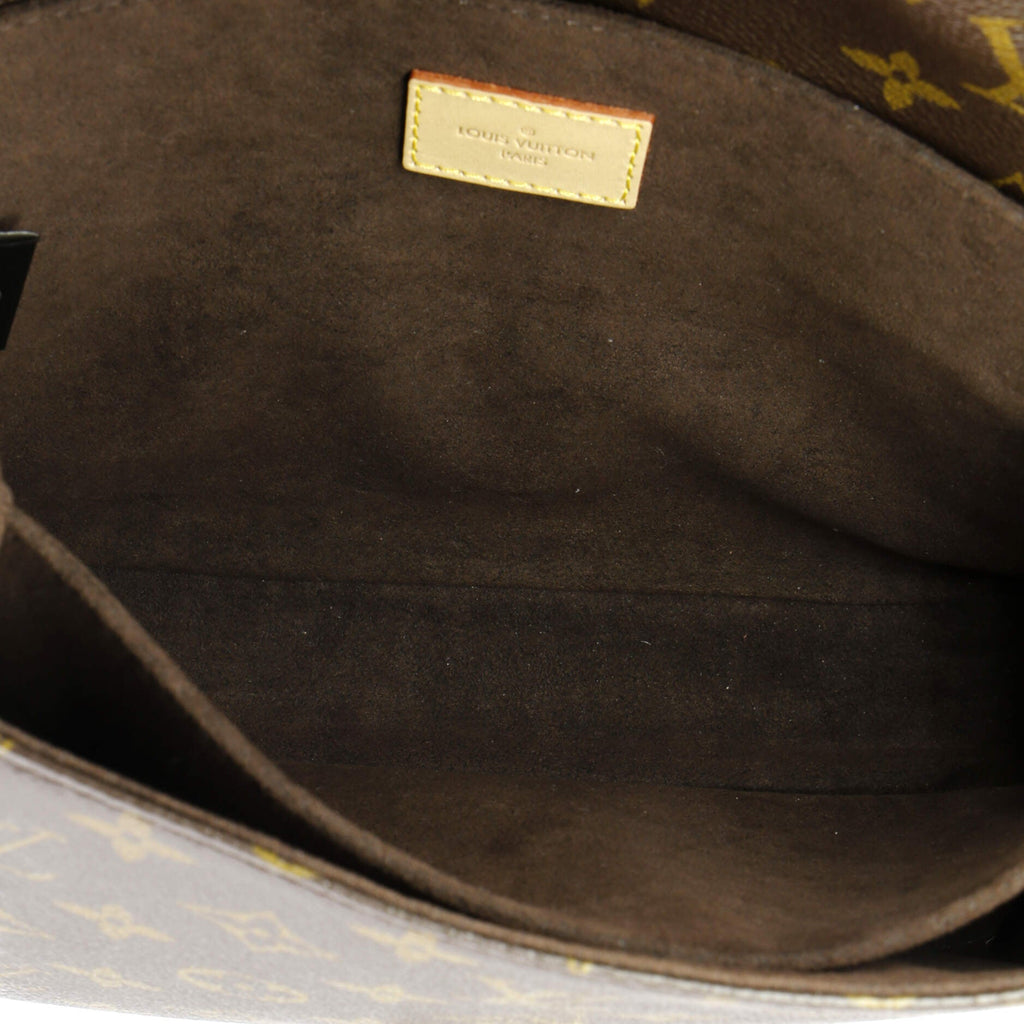Louis Vuitton Pochette Metis Monogram Canvas