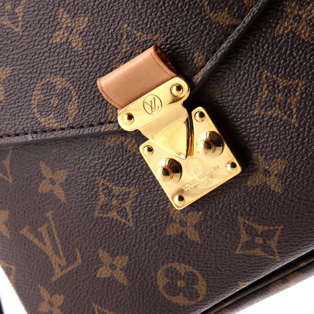 Louis Vuitton Pochette Metis Monogram Canvas