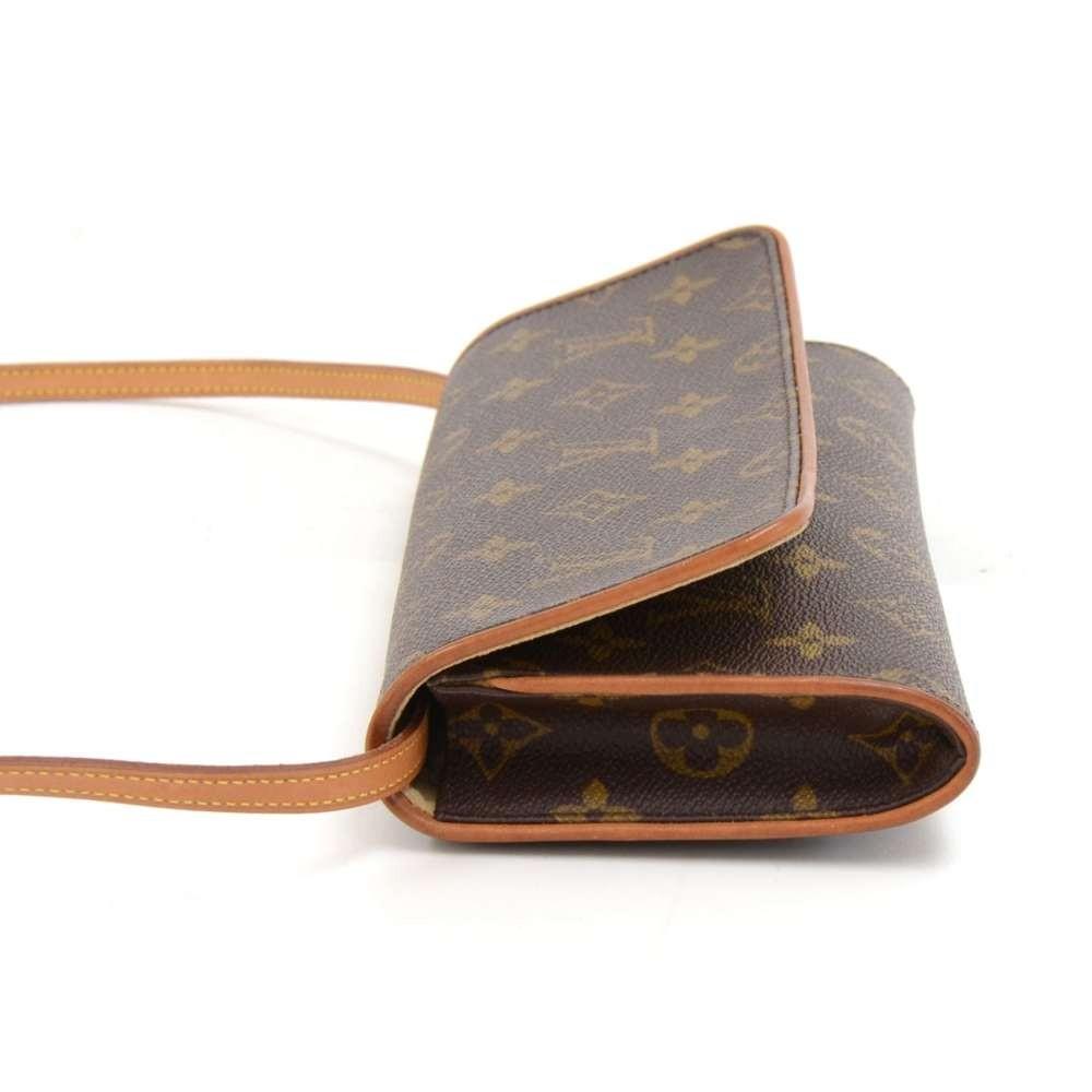Louis Vuitto Pochette Twin GM Monogram Canvas Shoulder Bag