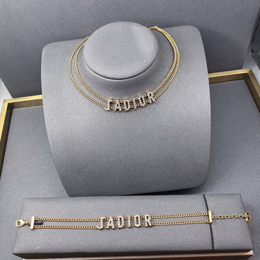 EN - Lux Necklace DIR020