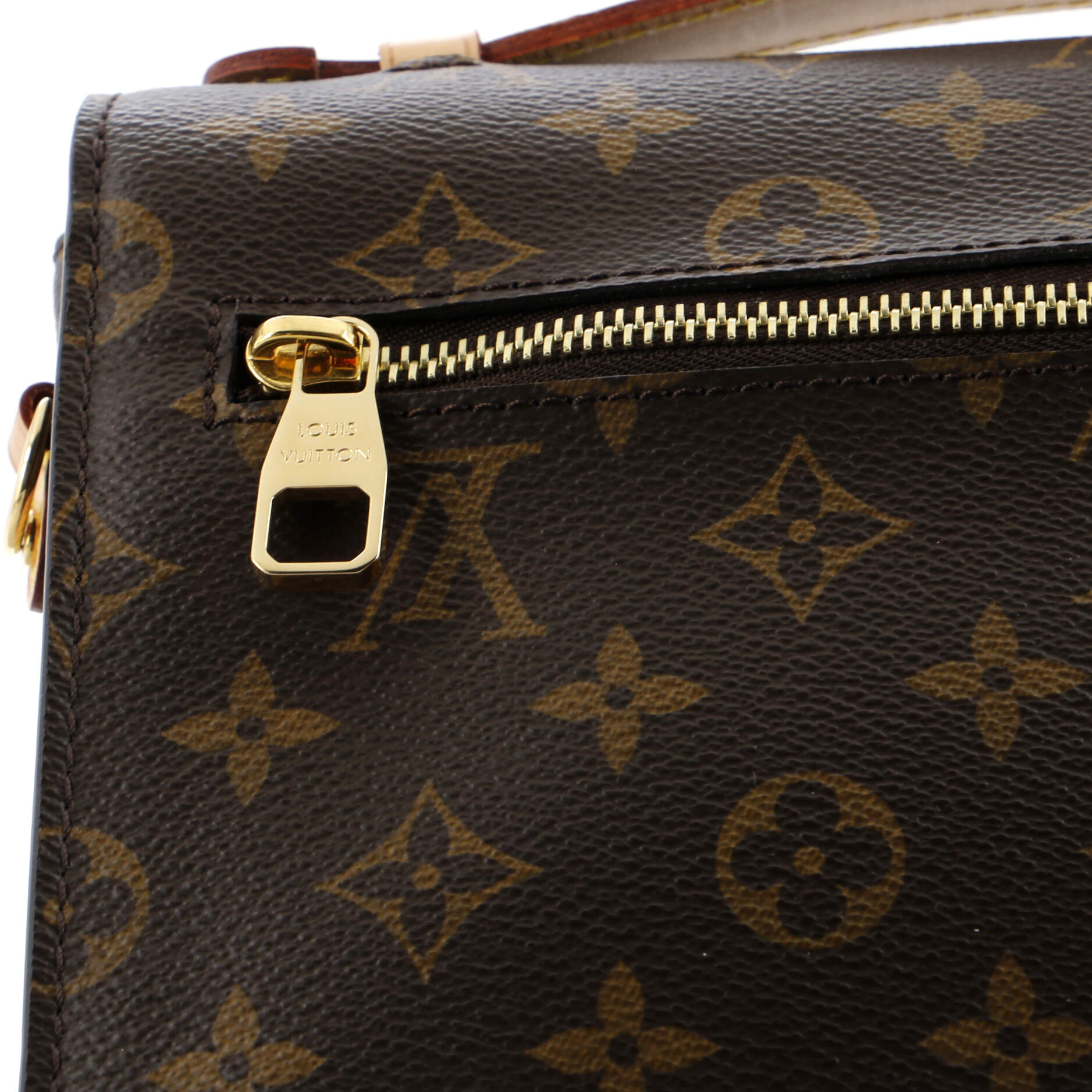 Louis Vuitton Pochette Metis Monogram Canvas