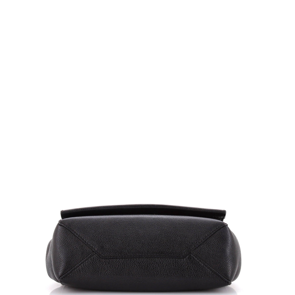 Louis Vuitton Lockme II Handbag Leather BB