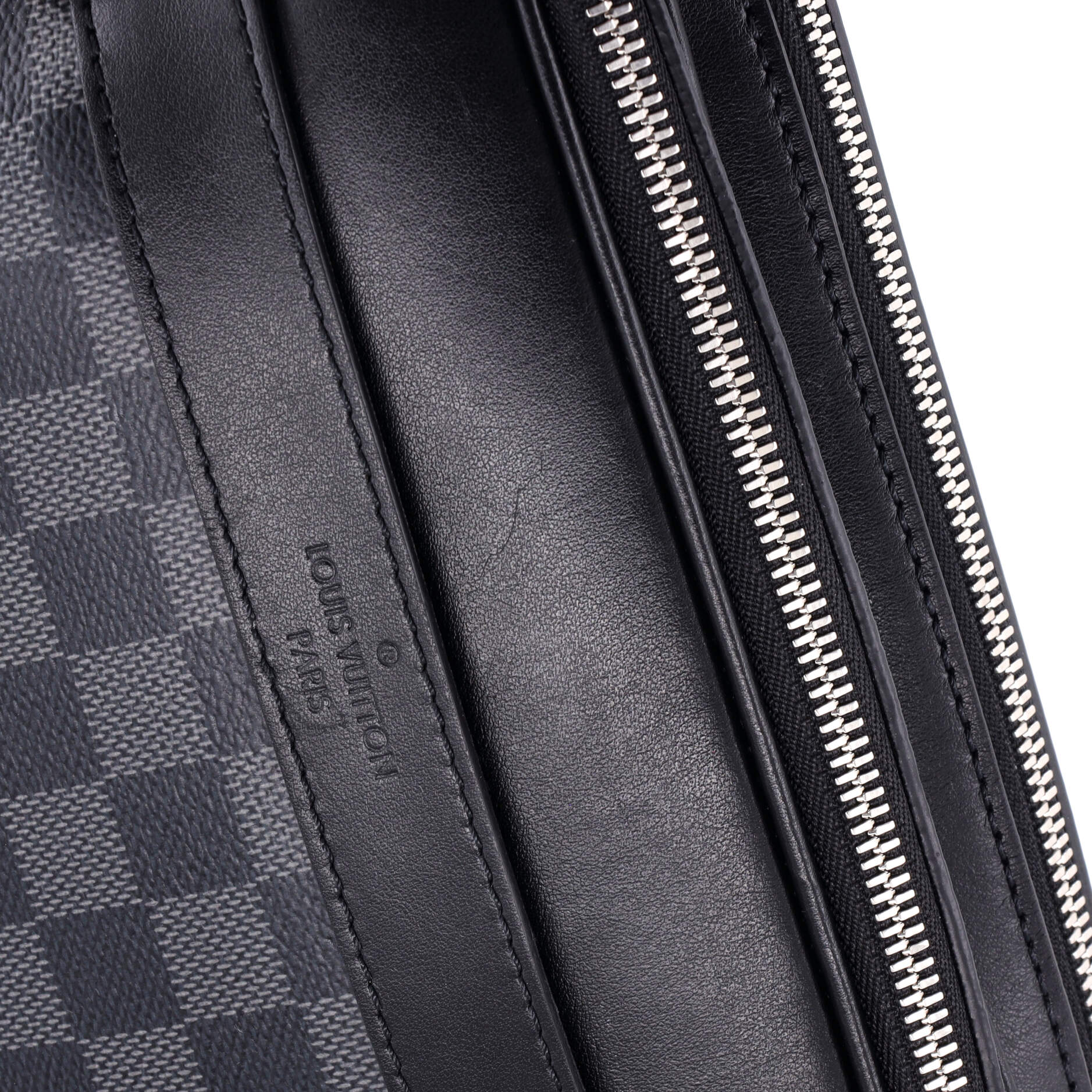 Louis Vuitton Trocadero NM Messenger Damier Graphite PM