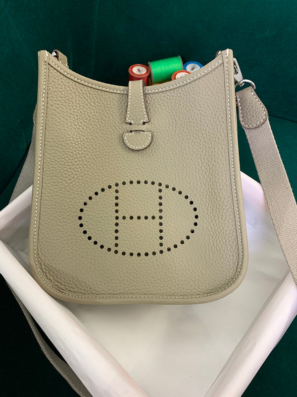 Glamy - HMS Bags - 1906