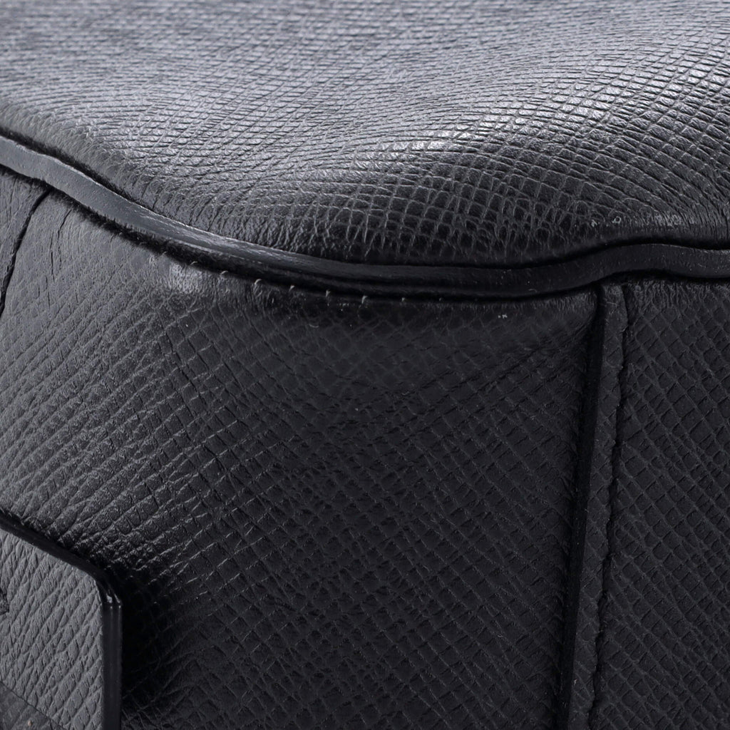 Louis Vuitton Neo Igor Briefcase Taiga Leather