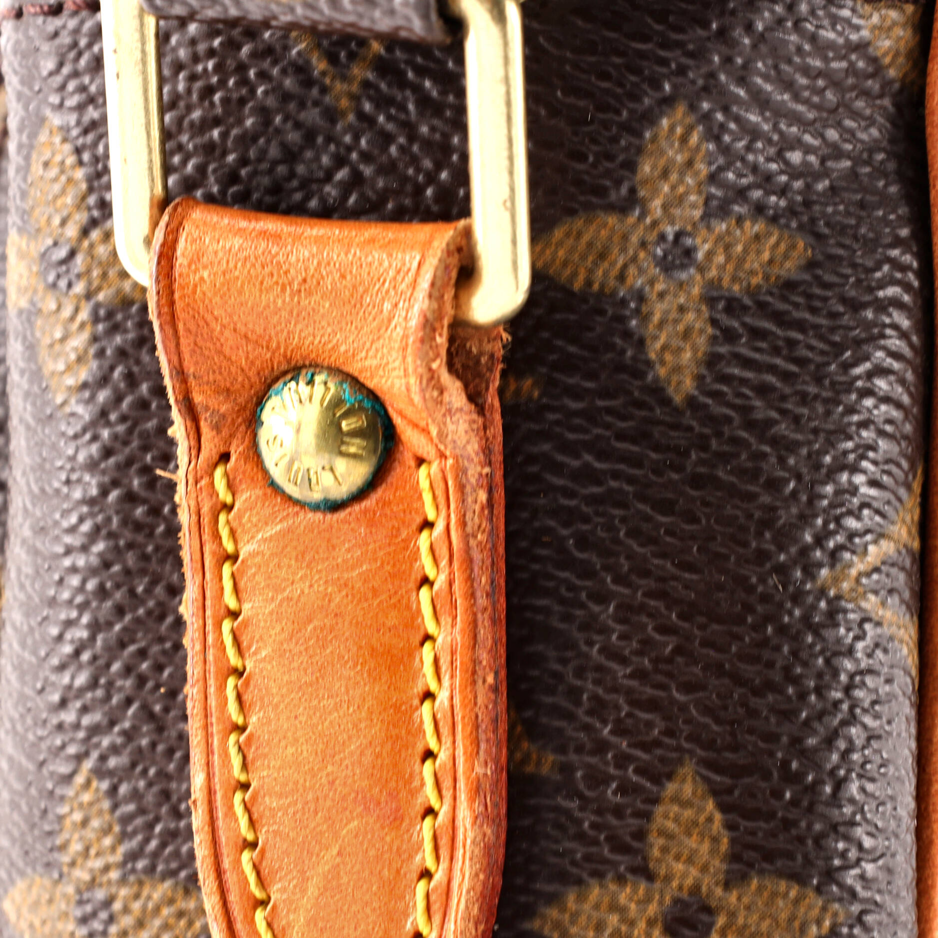 Louis Vuitton Nil Messenger Bag Monogram Canvas 28