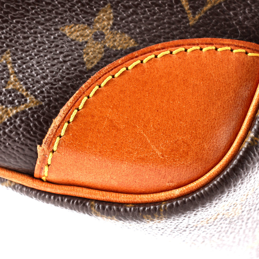 Louis Vuitton Nil Messenger Bag Monogram Canvas 28