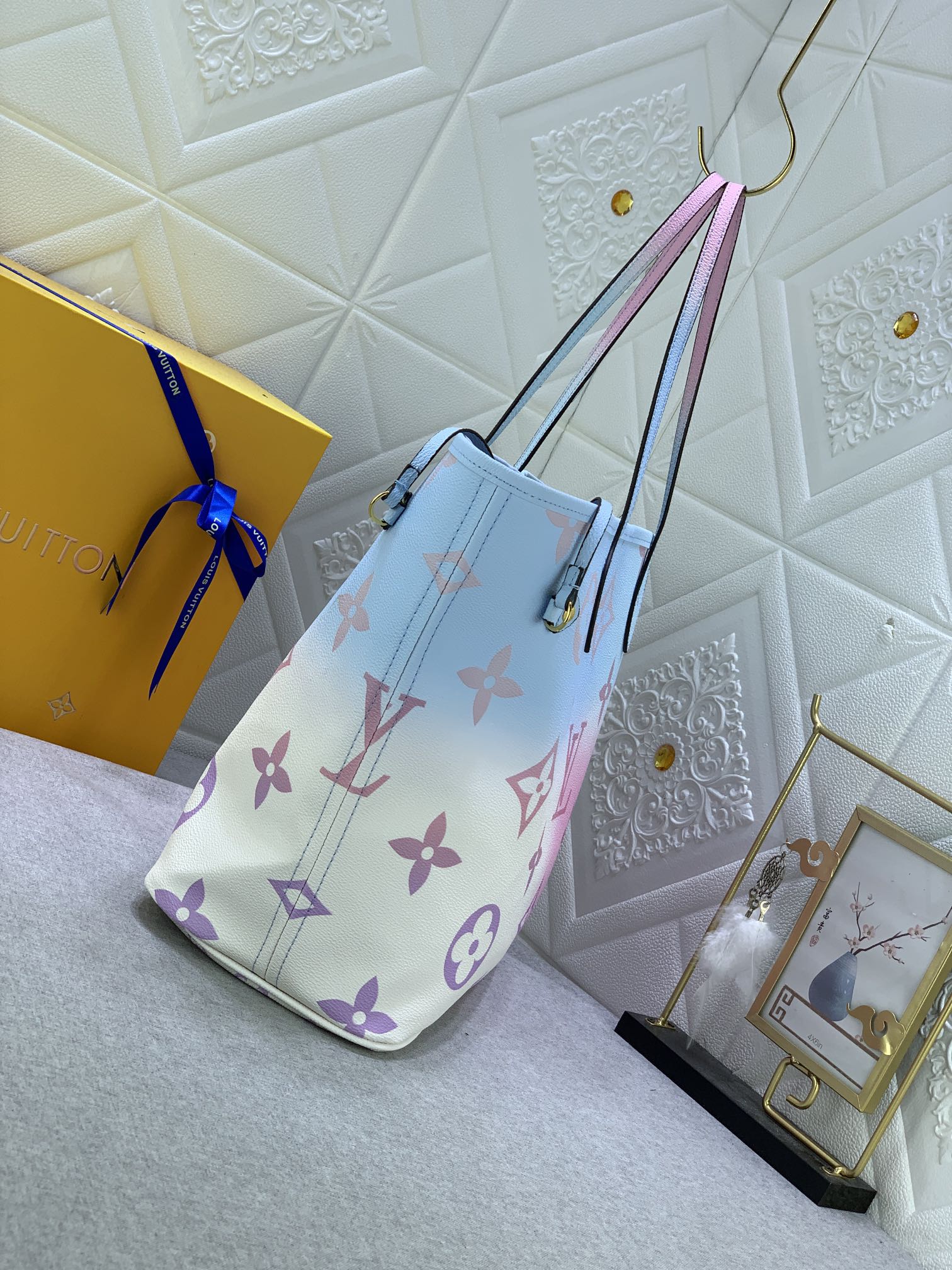 EN - New Bag LUV 651