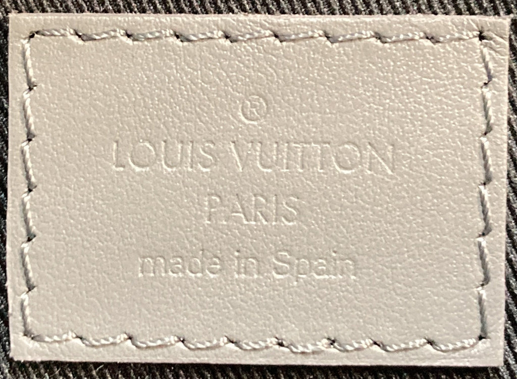 Louis Vuitton Discovery Bumbag Monogram Shadow Leather PM